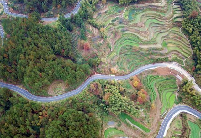 超给力！黄山徽州区全面落实路长制，留住青山绿水与民心